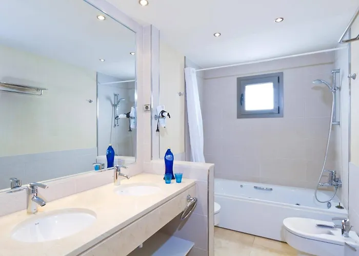 Juliana By * קורלחו